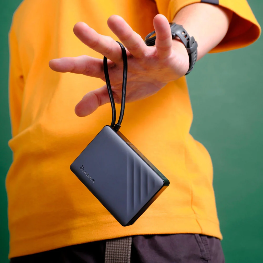 Batería magnética Adam Elements GRAVITY - 10,000mAh 30W con cable USB-C integrado - Gris - Image 5
